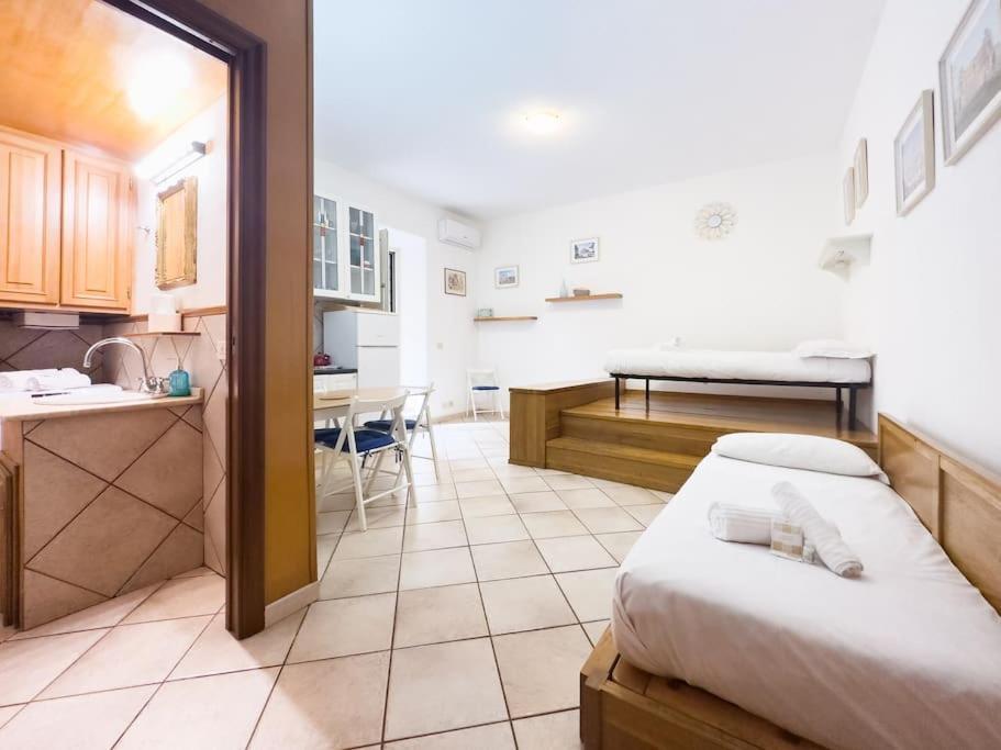 Studio, Metro+train To Fco