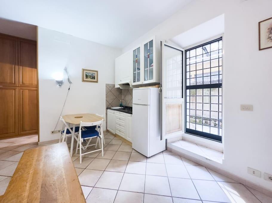 Apartment Studio, Metro+train To Fco