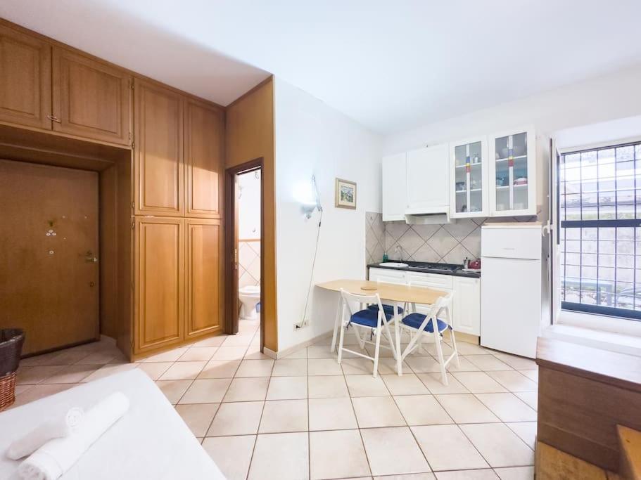 Studio, Metro+train To Fco Apartment *